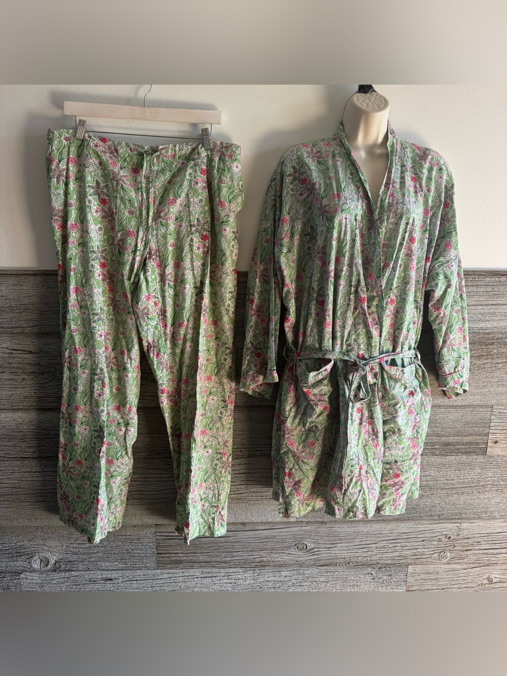 Mahogany Cotton Robe & Pajama Pants Set L Green Pink Giraffe Floral Lounge (U1)